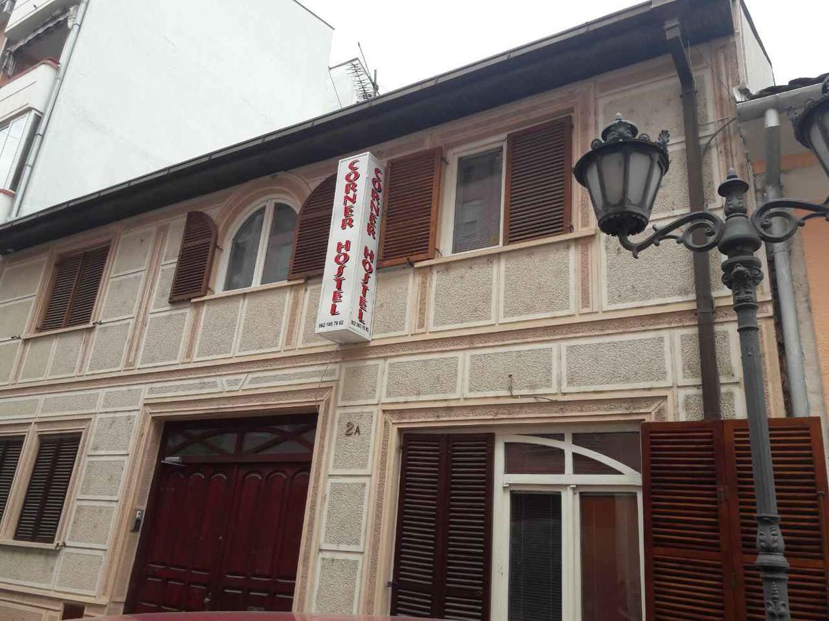 Hostel Corner 021 Novi Sad Exterior photo